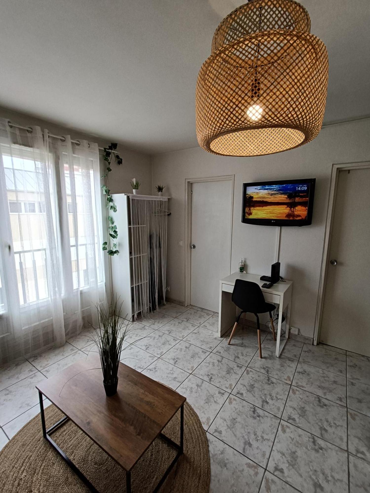 Couturier Lovely Appartement Proche Centre Ville Reims Exterior foto